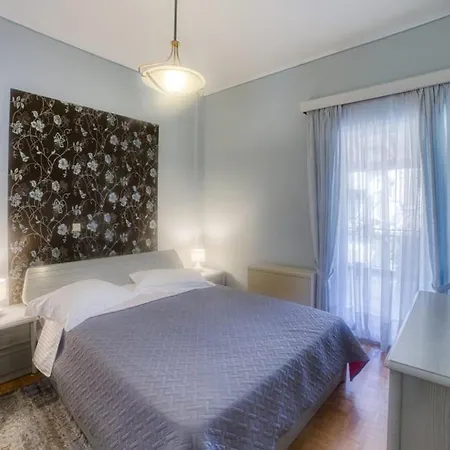 Helena Aparment *